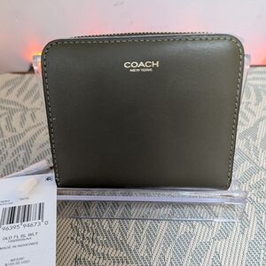 Coach New York Billfold Wallet